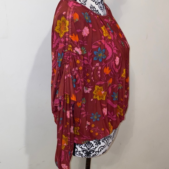 3/$45 Free People Cropped Floral Blouse Size XS Oversized - Picture 4 of 11
